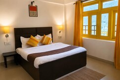 Private Suite with Kitchen Near Gandhi Chowk