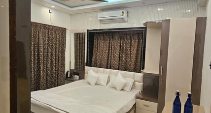 LUXE LAGOON Room Type - Deluxe Suite