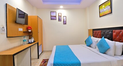Hotel Hari International by Boom Rooms Room Type - Super Deluxe AC Room
