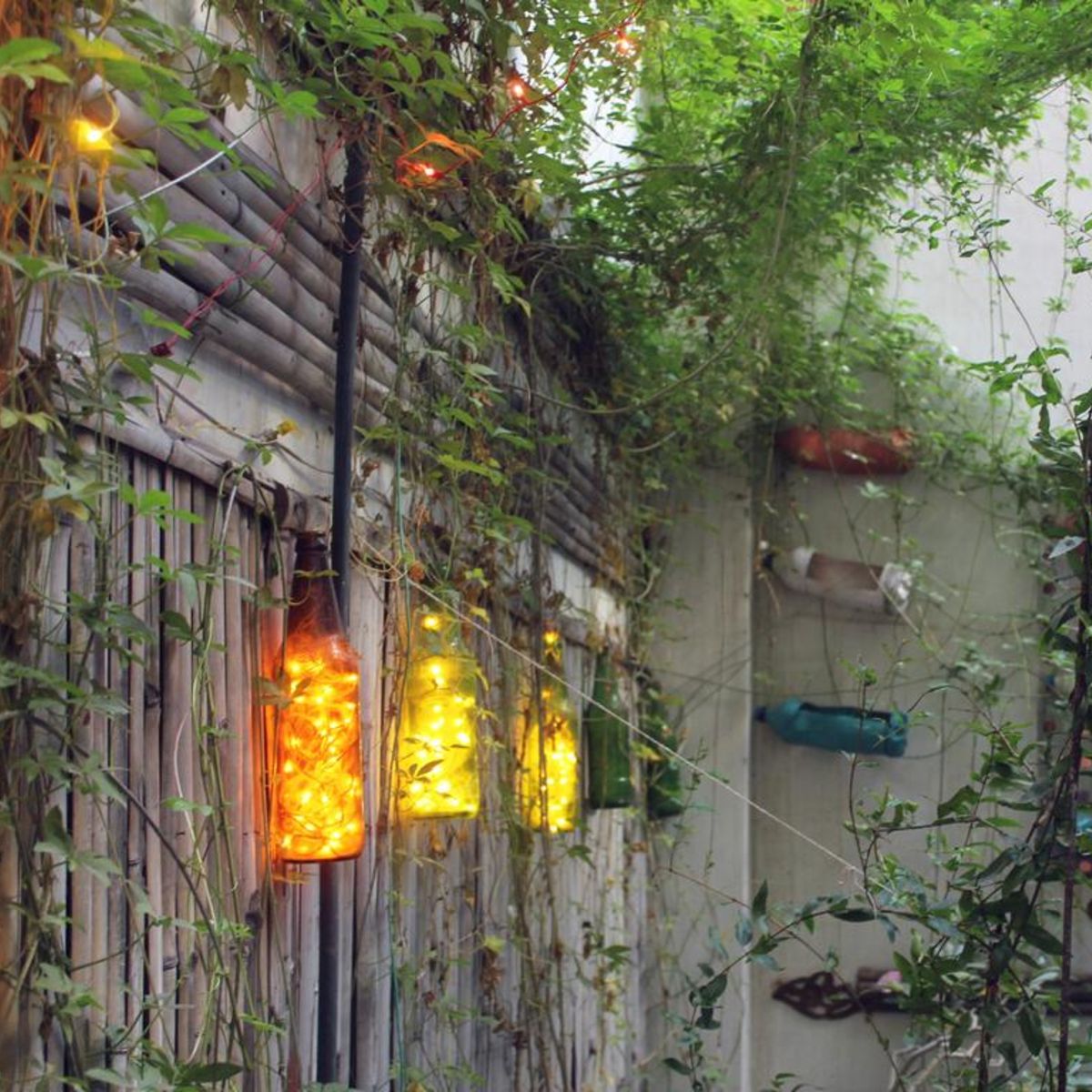 Chalo Eco Hostel - Tap to explore photos
