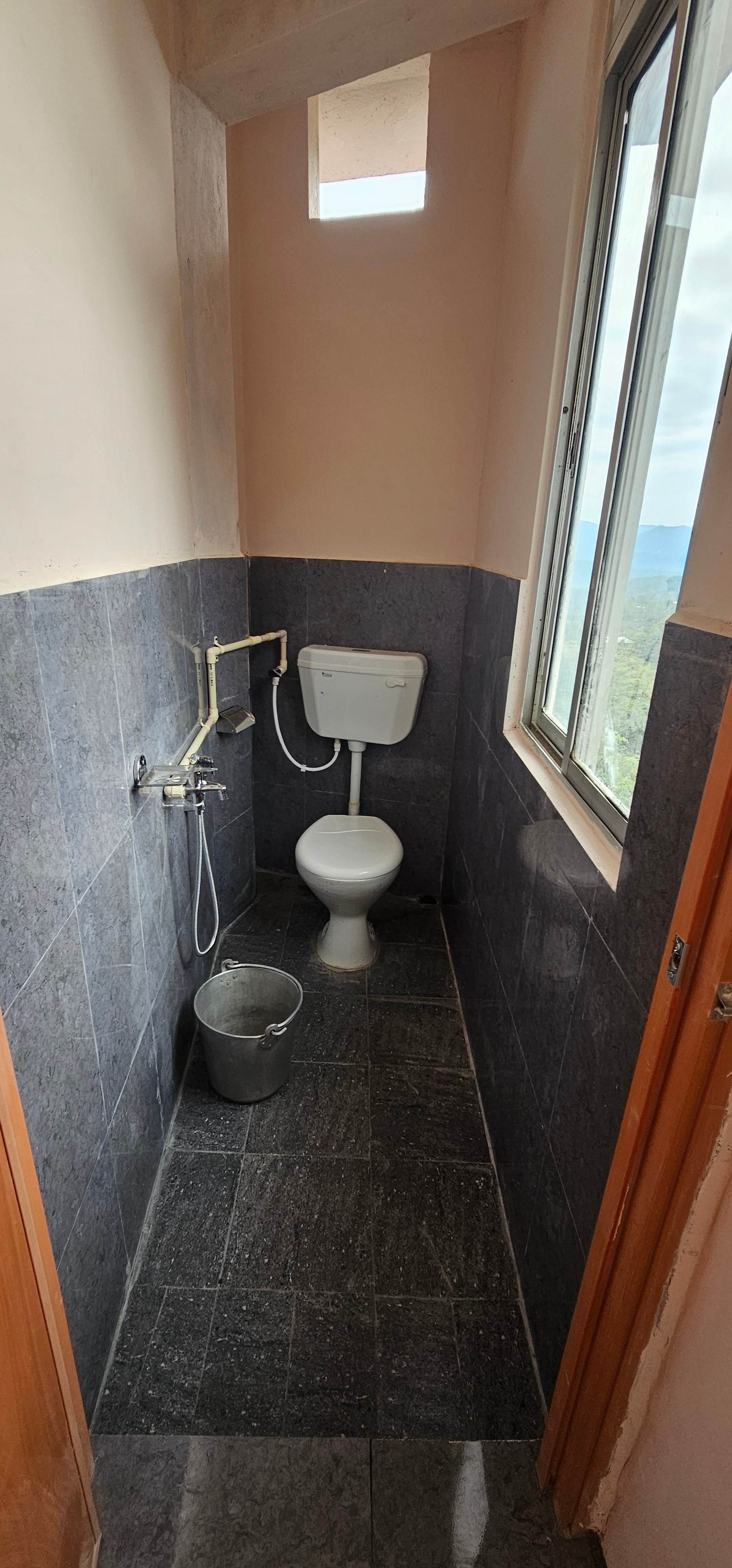 The GREENLEAF HOMESTAY - Tap to explore photos