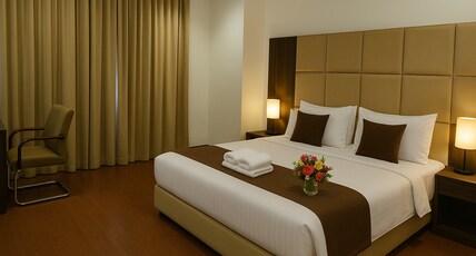 Hotel Rossmore Room Type - Deluxe Superior Double Bed Room