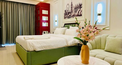 Global Village Room Type - Staymoodyy- London Themed Studio