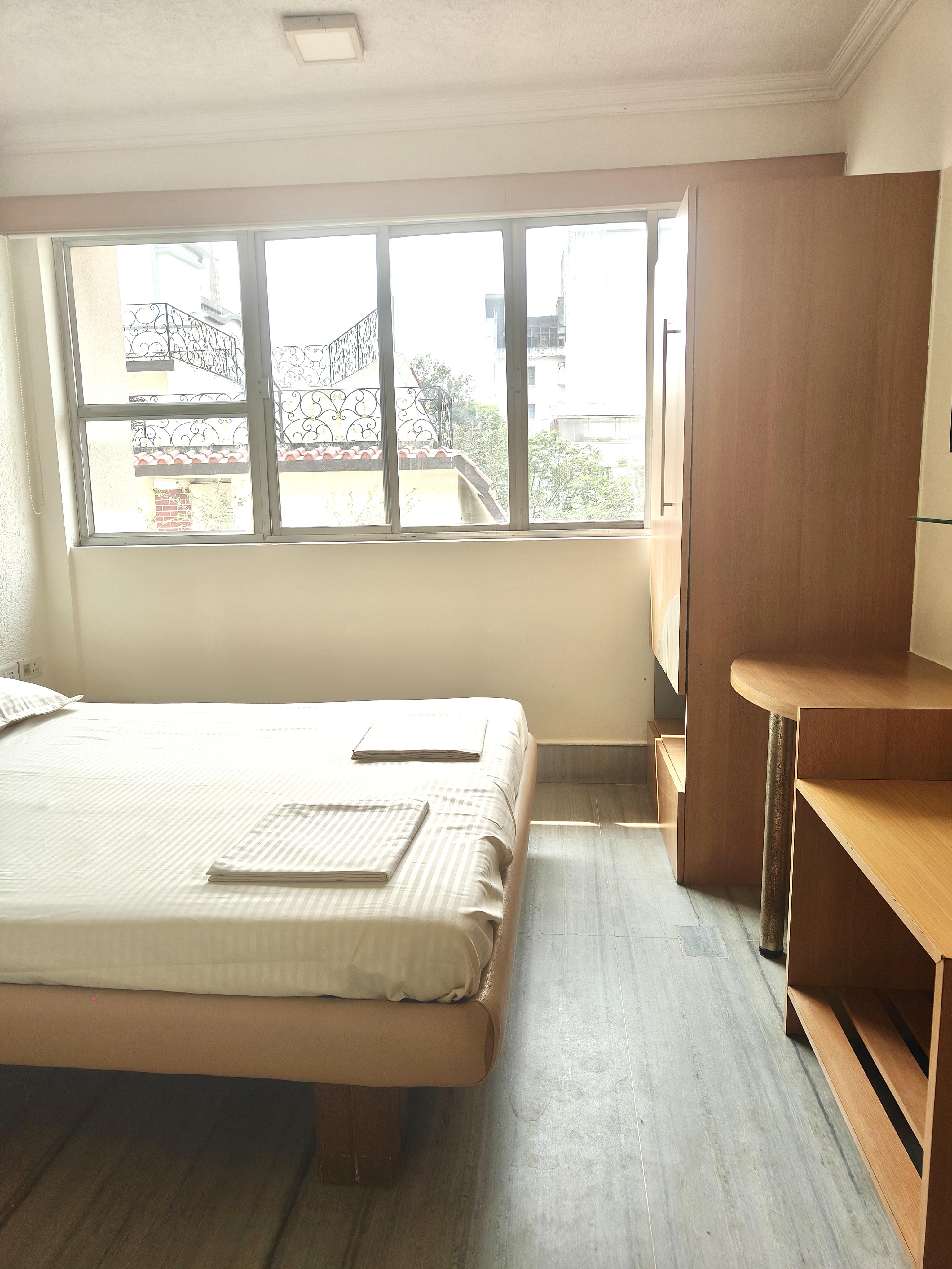 Ballygunj Guest House - Tap to explore photos