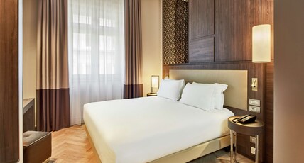 DoubleTree by Hilton Trieste Room Type - KING GUEST ROOM