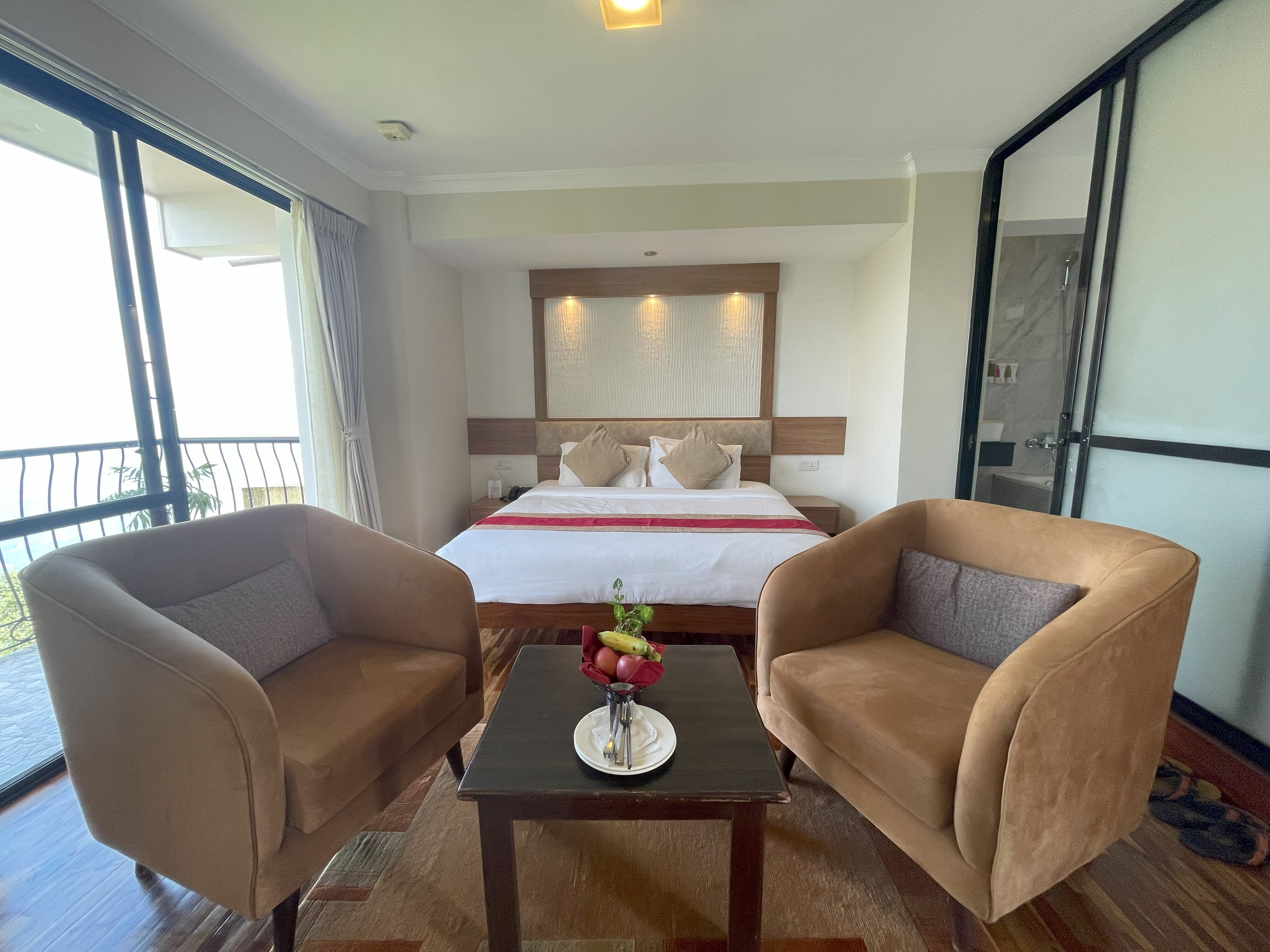 Hotel Himalayan Villa - Tap to explore photos