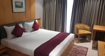 Pravasa Stay Vijay Nagar Room Type - Premium Room