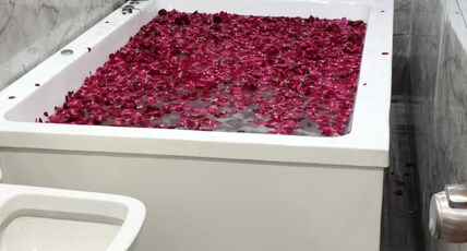 Hotel New Mahaveer Room Type - Jacuzzi Room