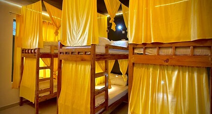 Friends by Alizeh Bhagsunag McLeodganj Room Type - 6 Bed Mixed Dorm With Balcony