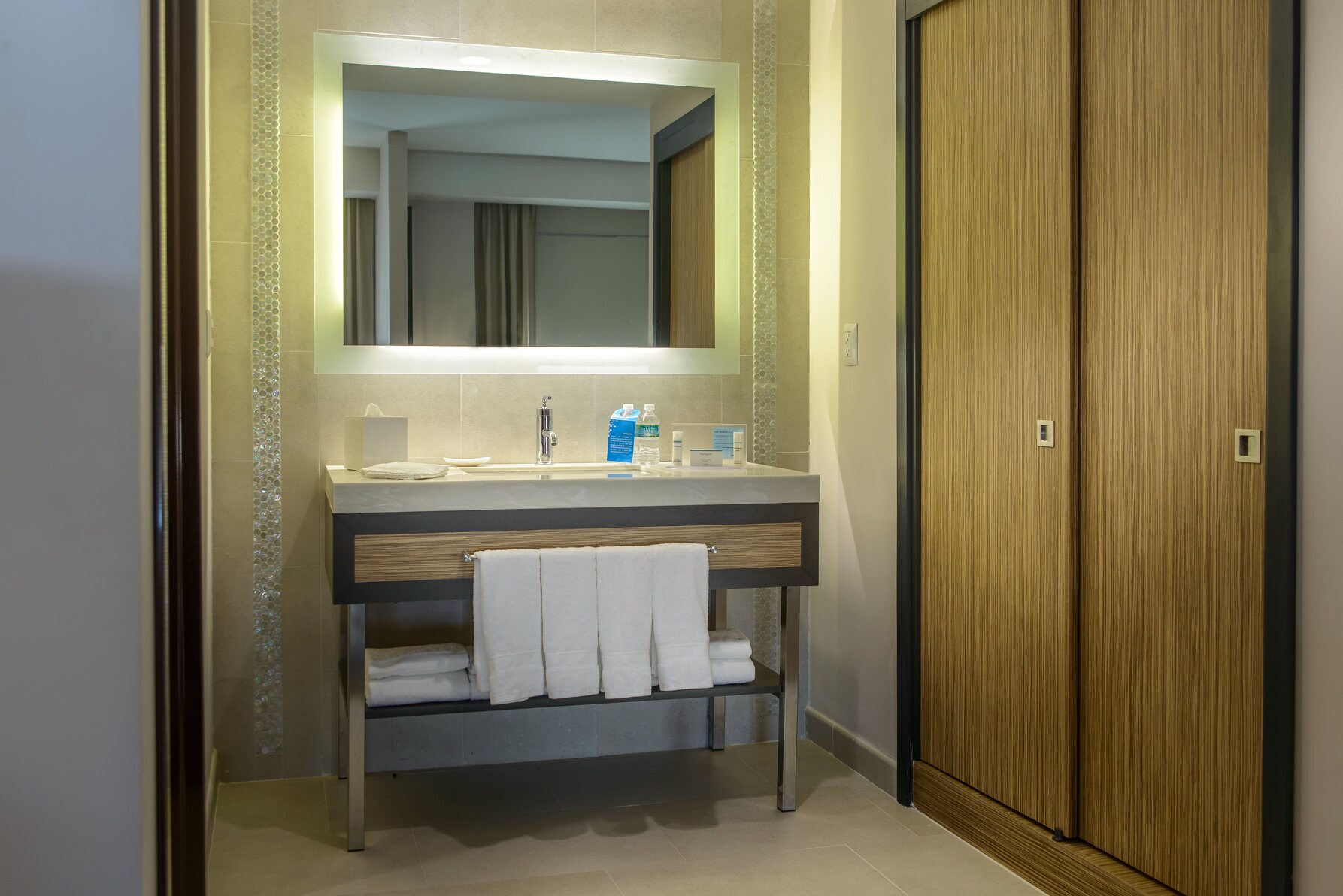 Hampton Inn by Hilton - Zacatecas, Mexico - Tap to explore photos