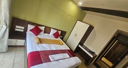 AYODHYA INN Room Type - Deluxe room