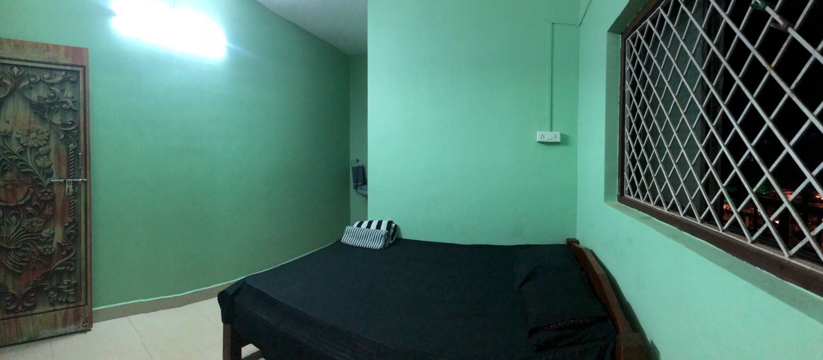Marine Uana Rooms n Campers Haven - Tap to explore photos
