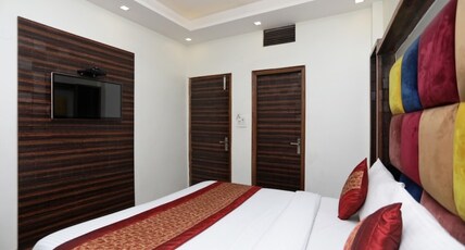 Hotel Sun Palace Room Type - Deluxe Triple Bedroom