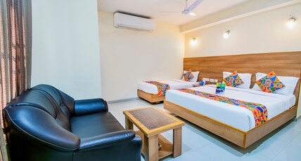 FabHotel Jansi Deluxe - Nr. Gandhipuram Bus Stand Room Type - Family Room