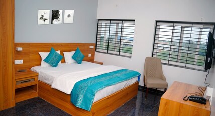 HOTEL AMARAVATI Room Type - Premium Super Deluxe Room Ac