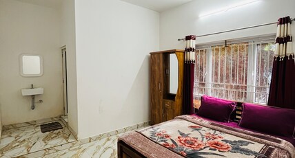 SRI HARI SHRINIVAS RESIDENCY Room Type - Deluxe Room