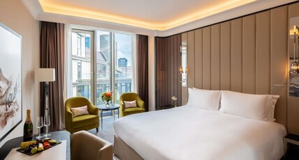 Sofitel Frankfurt Opera Room Type - CLASSIC ROOM with 1 Queen Size Bed