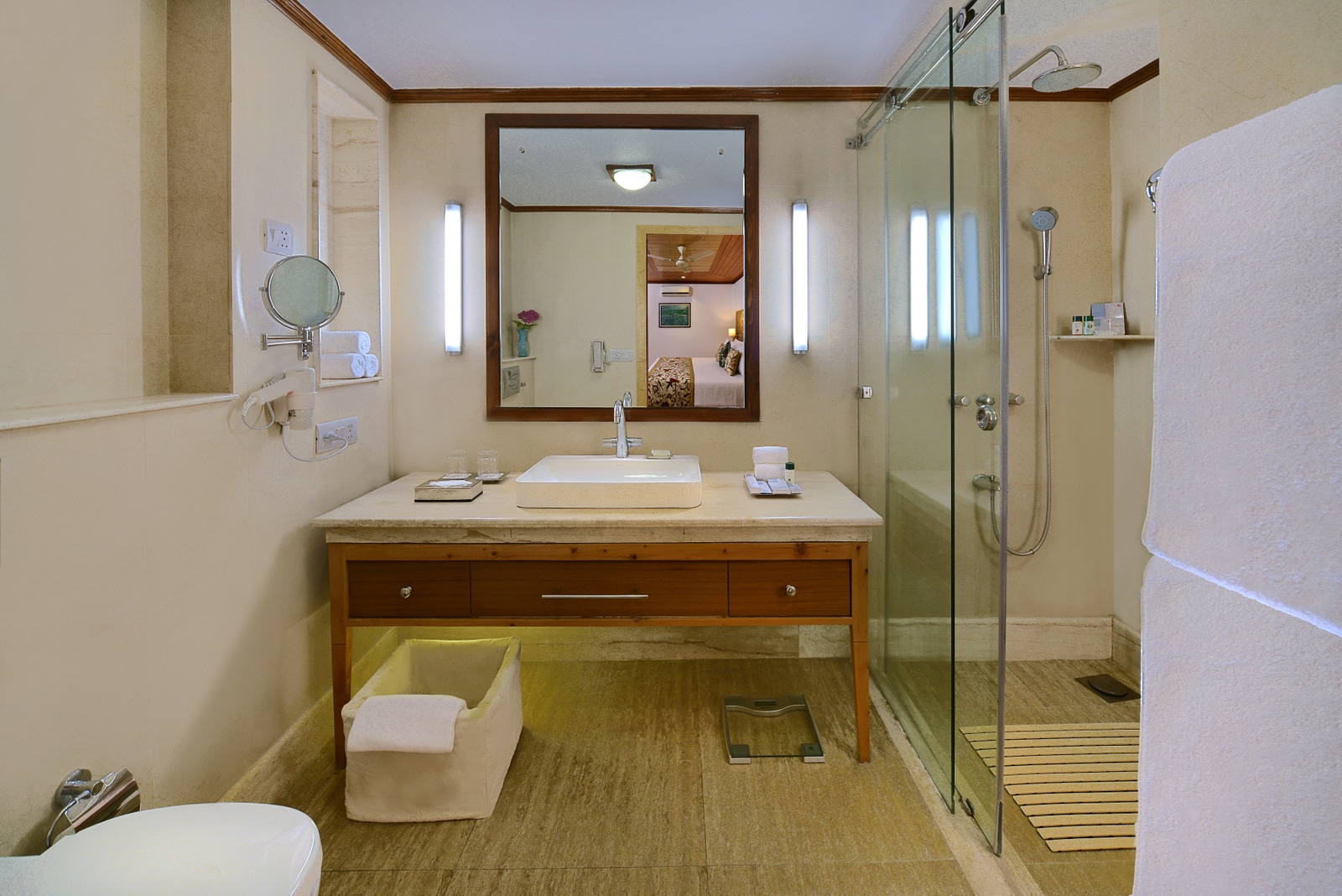 Fortune Resort Heevan, Srinagar - Member ITC Hotels' Group - Tap to explore photos