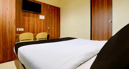 Hotel O SHUBHAM LODGING & BOARDING Shahad Railway Station Room Type - Classic