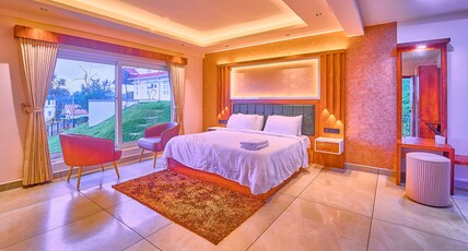 Velora Pool Resort Vagamon by VOYE HOMES Room Type - Suite AC Room