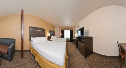 Holiday Inn Express & Suites GLOBE Room Type - 2 Qn Ste Mobil Access Tran Shwr Sofa Bed