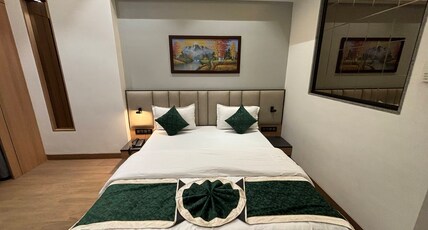 Hotel Red Carpet Room Type - Regal Room