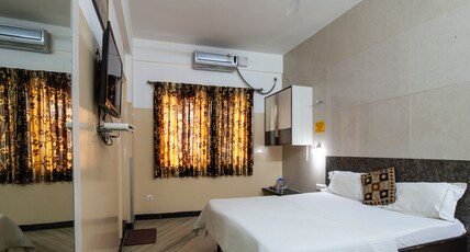 Vardhaman Paradise Room Type - Executive Double Bedded AC Rooms