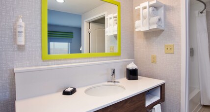 Hampton Inn & Suites Athens I-65 Room Type - 2QNS STUDIO SOFABED NOSMOK