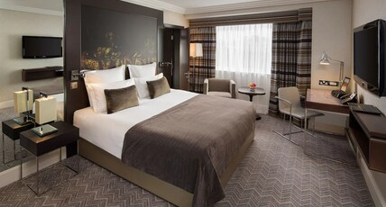 Jumeirah Lowndes Hotel Room Type - Deluxe Room