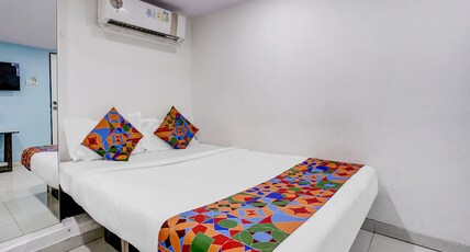 FabHotel Blue Light Room Type - Deluxe Room