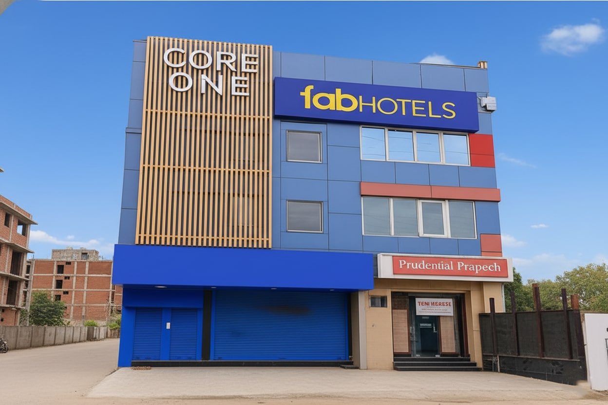 FabHotel Royale 58 - Tap to explore photos