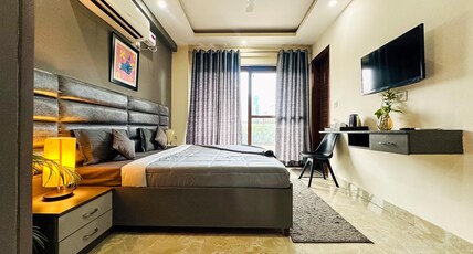Housr Sector 47 Sohna Road Near Baani Square Room Type - Deluxe Room Housr Sector 47 Sohna Road Near Baani Square Room Type - Deluxe Room