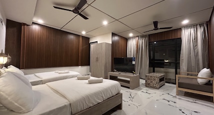 Smol Door Room Type - Very Big Room with Balcony Smol Door Room Type - Very Big Room with Balcony