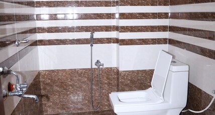 ANAND GRAND LODGE Room Type - Deluxe non AC