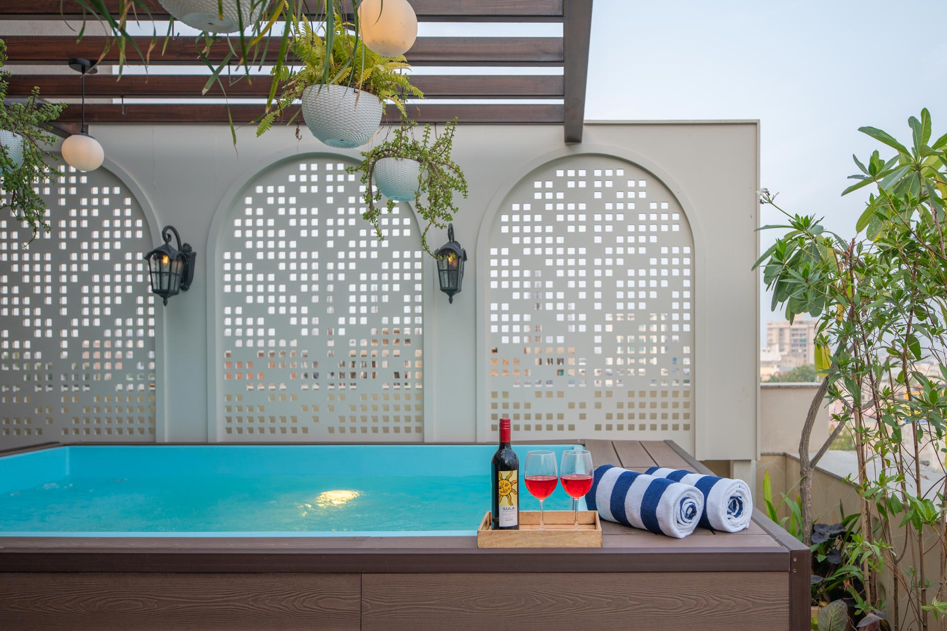 StayVista at Miorah Chalet - Tap to explore photos