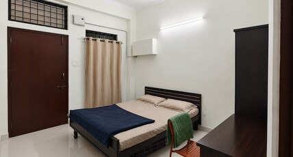 Room with Shared Bathroom Room Type - Bedroom 1