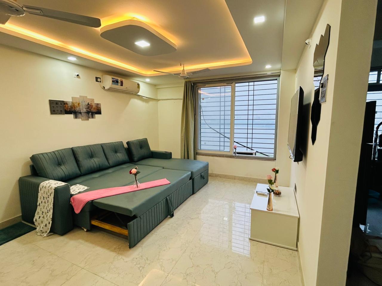 Lake View 2BHK Powai Near IIT & JVLR - Tap to explore photos