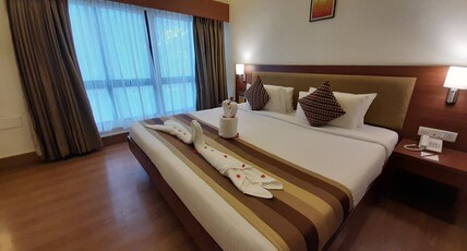 Phoenix Hotel, Pune Room Type - Deluxe Room