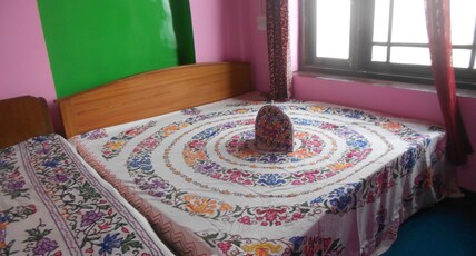 ALAMDAR GUEST HOUSE Room Type - Family Room