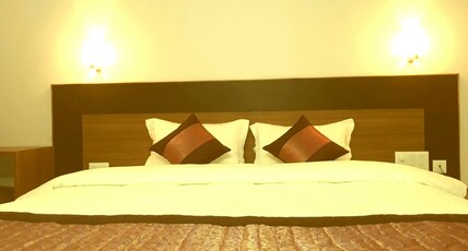 HOTEL ABHILASHA Room Type - DELUXE ROOM