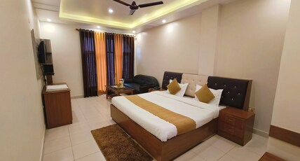 Hotel Himsagar Room Type - Super Executive Room