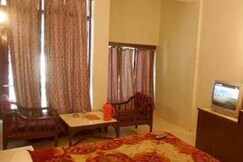 Hotel Charlene