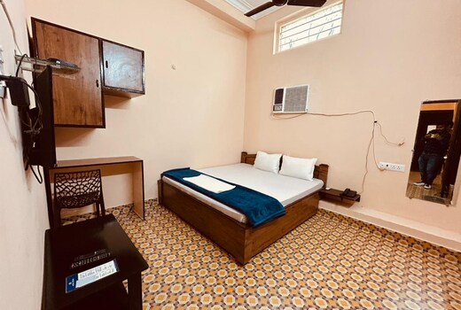 Hotel Crown