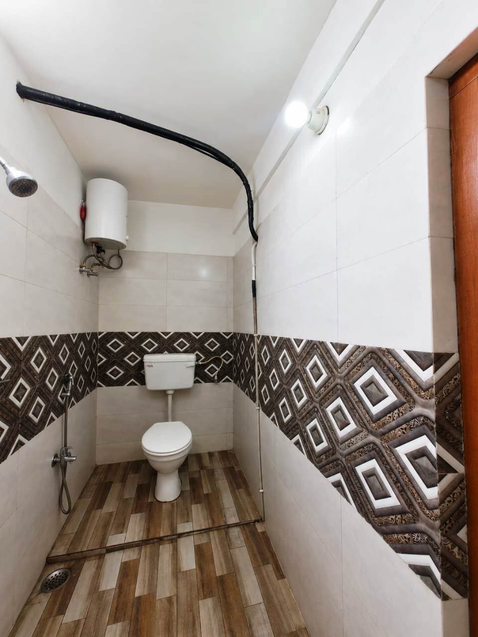 Das Hotel (5 minutes from Bagdogra Airport) - Tap to explore photos
