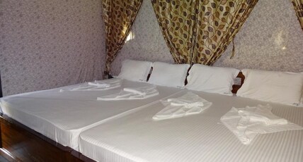 JMD Resort Room Type - LUXURIOUS AC  FOUR BEDDED Swiss Tent