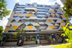 Anya Hotel