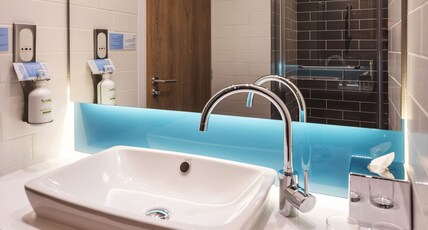 Holiday Inn Express NICE - GRAND ARENAS Room Type - 1 Queen Standard Accessible with Free Breakfast Holiday Inn Express NICE - GRAND ARENAS Room Type - 1 Queen Standard Accessible with Free Breakfast