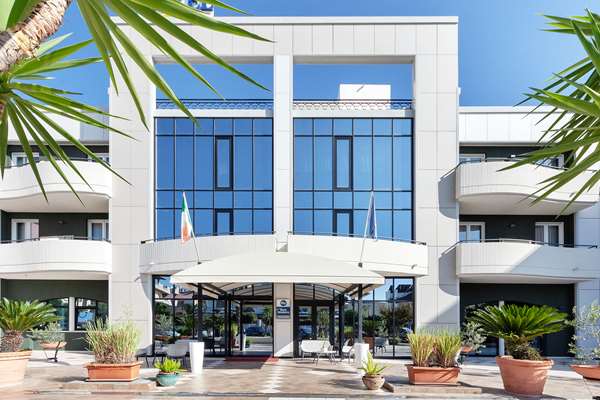Best Western Hotel Imperiale - Tap to explore photos