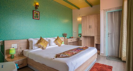 Adrushya Estates Luxury Suites Room Type - One Bedroom Suite Mountain Facing 