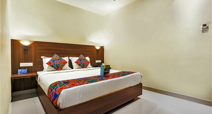 FabHotel Rr Grand - Next To Trendset Mall Room Type - Deluxe Room